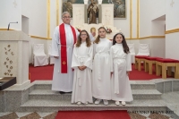 Slavlje prve svete pričesti na blagdan Duhova